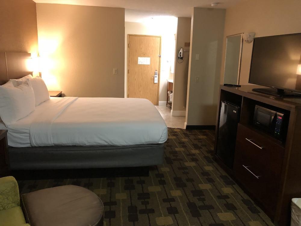 Holiday Inn Express Corning By Ihg Esterno foto