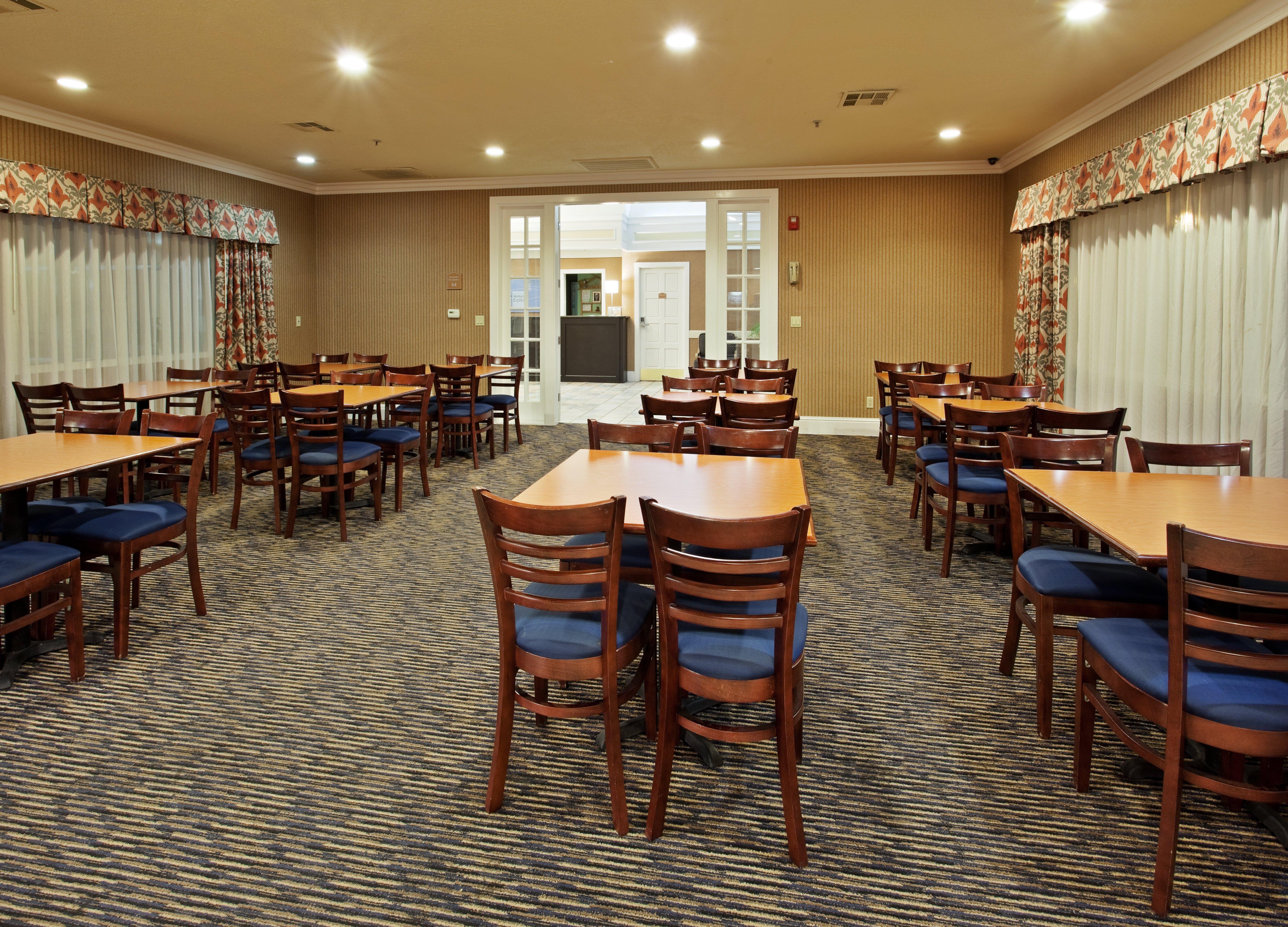 Holiday Inn Express Corning By Ihg Esterno foto