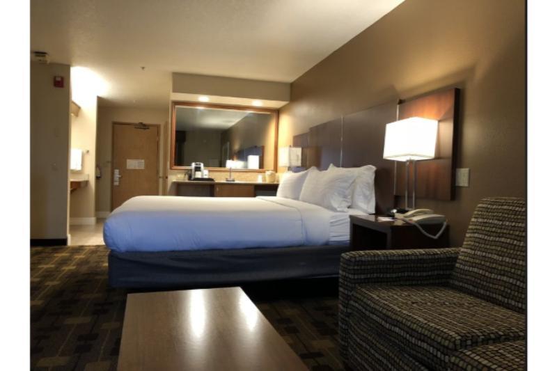 Holiday Inn Express Corning By Ihg Esterno foto