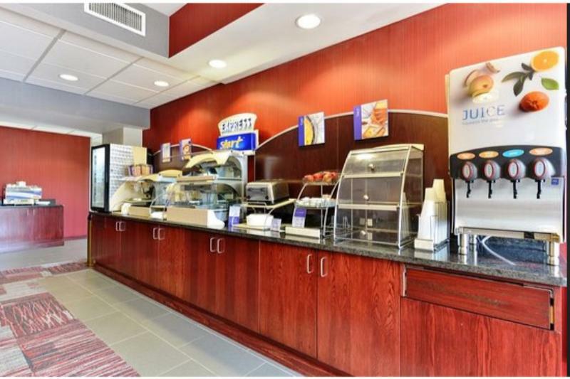 Holiday Inn Express Corning By Ihg Esterno foto