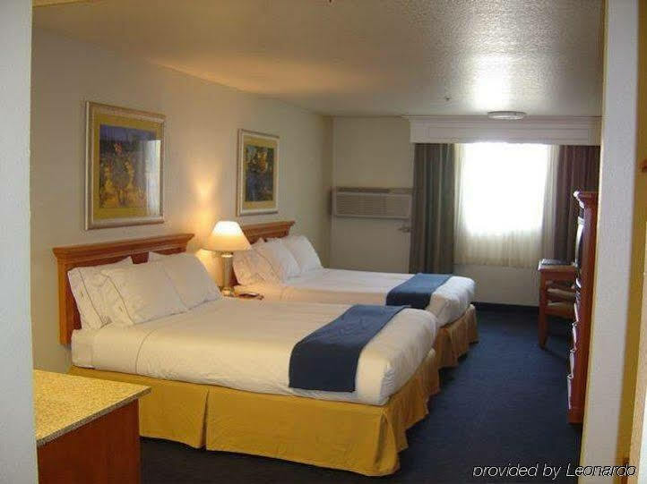 Holiday Inn Express Corning By Ihg Esterno foto